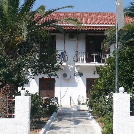 Spyros דירה